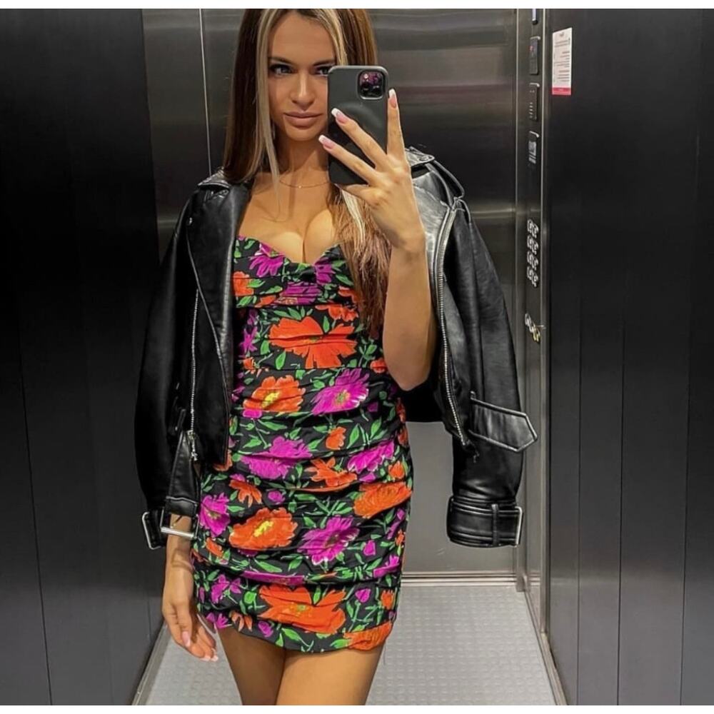 ZARA BLOGGER FAVORITE FLORAL PRINT DRESS ONLY ONE